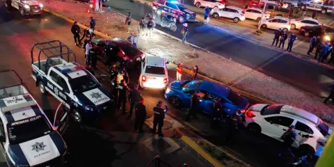 VIDEOS. Detienen a presuntos montachoques en Ecatepec tras brutal agresión a automovilista