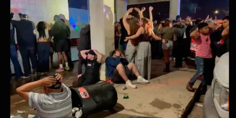 VIDEOS. Redada en club clandestino en Colorado más de 100 migrantes detenidos