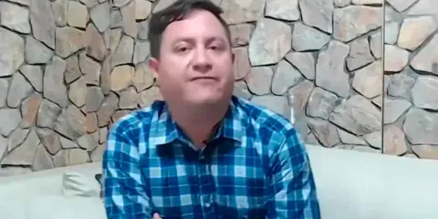 Asesinan a “El Coyote Consentido”, youtuber depredador de infantes