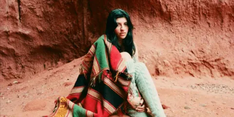 Cazzu estrena álbum “Latinaje” un viaje sonoro que honra la diversidad cultural