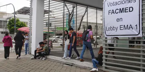 Sí al diálogo, no a la imposición