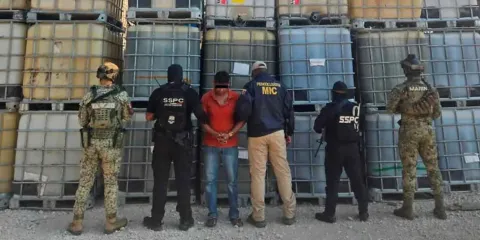 Desmantelan red de huachicol en Tabasco: decomisan 1.5 millones de litros de hidrocarburo