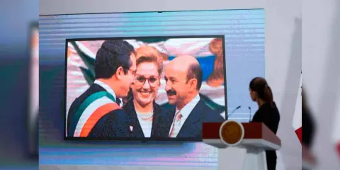 Exhiben en Palacio Nacional a beneficiarios del Fobaproa