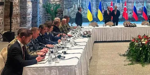 Fracasa el primer diálogo directo entre Ucrania y Rusia desde 2022: apenas duró dos horas