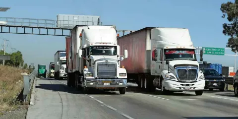 Inseguridad en carreteras provoca déficit de operadores y pérdidas millonarias en el país