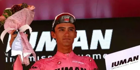 La historia de Isaac del Toro, primer mexicano en liderar el Giro de Italia
