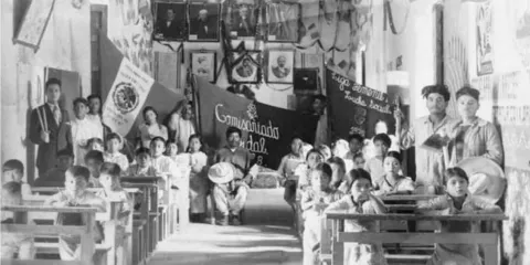 Maestros, arquitectos del conocimiento y líderes de la evolución del país