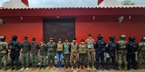 Marina captura  brazo armado del CJNG en Michoacán, hay 12 fallecidos 