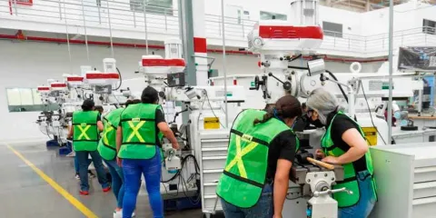 México avanza hacia la jornada laboral de 40 horas: Sheinbaum promete reforma gradual