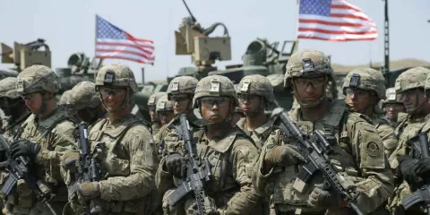 Sheinbaum rechaza presencia militar de EU; Trump responde: “Le tiene miedo a los cárteles”