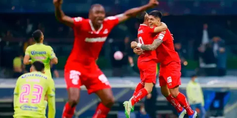 Toluca se corona campeón en medio de polémica por penal ante América