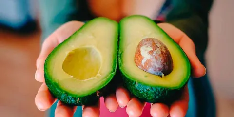 El efecto que no te esperas en tu cuerpo si comes un AGUACATE al día
