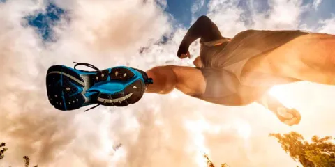 Caminar por la mañana mejora el sueño, el ánimo y la salud metabólica: estudios