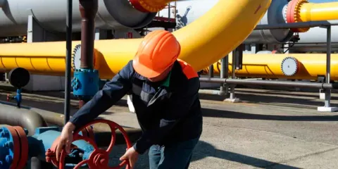 Rusia expresa disposición para suministrar gas natural a México