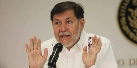 ‘No ayuda la confrontación’: Sheinbaum le jala las orejas a Noroña tras tensión por remesas