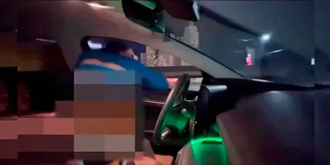 VIDEO. Conducían un auto mientras mantenían relaciones sexuales y mueren