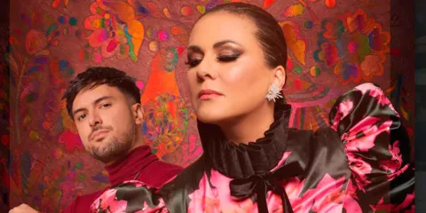 Edith Márquez y Kakalo reversionan “Y Nos Dieron Las Diez”