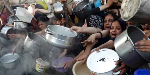 Civiles asesinados mientras esperaban comida en Gaza: crece presión a Israel