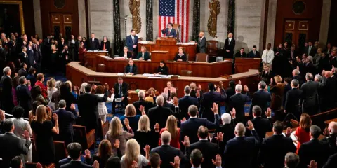 Congreso de EE. UU. aprueba polémico plan fiscal de Trump que beneficia a los ricos