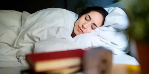 Dormir más temprano impulsa la actividad física al día siguiente, según estudio