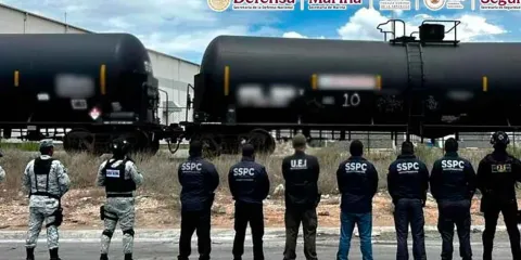 Histórico aseguramiento de combustible robado en Coahuila: 129 carrotanques decomisados