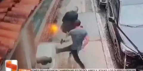 IMÁGENES SENSIBLES. Brutal agresión a adulto mayor en situación de calle en Morelia