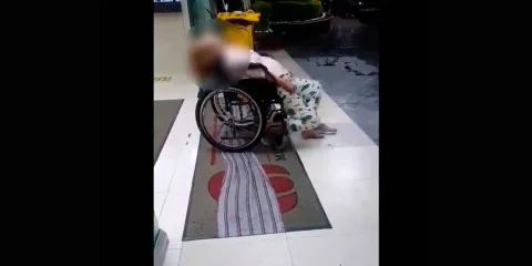 Por no pagar, médicos dejan morir a mujer en la banqueta en Hospital Tlalpan 