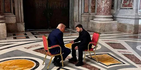 Trump habría instado a Zelenski a bombardear Moscú y San Petersburgo, revela Financial Times