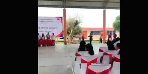 VIDEO. Estudiante de Chiapas denuncia acoso sexual durante su graduación