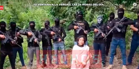 VIDEO. Maestra secuestrada en Veracruz  bajo amenaza lanza aviso: Paguen su cuota o van a terminar como yo”