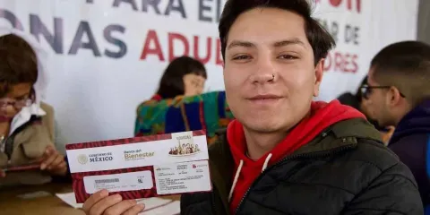 Radar 16:00 horas: Motociclista accidentado en Camino Real en la colonia Santa Cruz Buenavista. Extreme precauciones. *** 