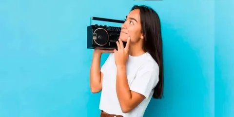 La radio en México se sintoniza menos ante la digitalización, perdió 3 millones de oyentes