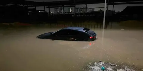 Lluvias históricas en Querétaro dejan dos mujeres fallecidas e inundaciones en la capital