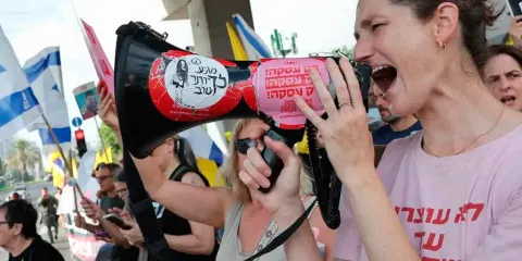 Protestas en Tel Aviv y ofensiva en Gaza intensifican la crisis en Israel