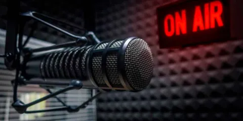 Se apagan los radios