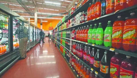 Buscan subir el impuesto a refrescos y bebidas azucaradas