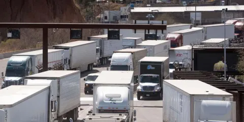 Suspensión de visas temporales para camioneros: Marco Rubio alerta sobre riesgos en carreteras