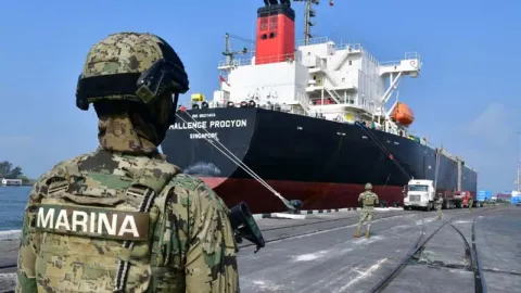 Harfuch confirma detención de funcionarios y empresarios por huachicol en Tampico