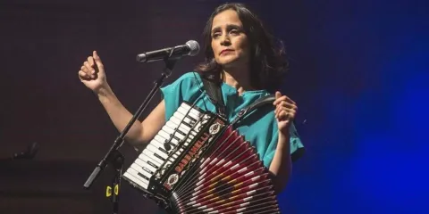 Julieta Venegas presenta su documental “Sinfónico en Tijuana”