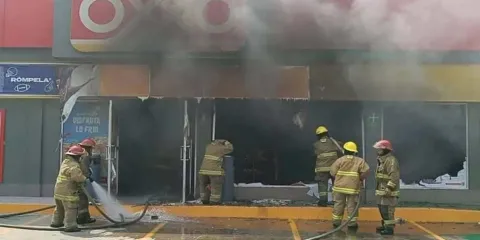 Ola de violencia en Tabasco: incendian comercios y bloquean carreteras