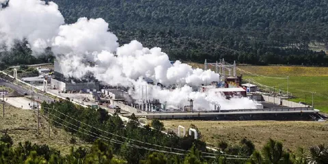 Slim logra concesión por 30 años para generar electricidad en Guanajuato