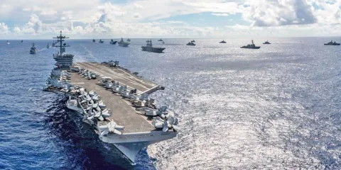 Trump ordena derribar aviones venezolanos que se acerquen a buques de EU