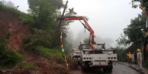 CFE recupera casi el 85% de la electricidad en 5 estados tras lluvias | Mañanera del Pueblo 13 de Octubre 2025