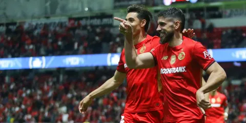 Golazos y tropiezos: Así se movió la tabla del Apertura 2025 tras la doble jornada