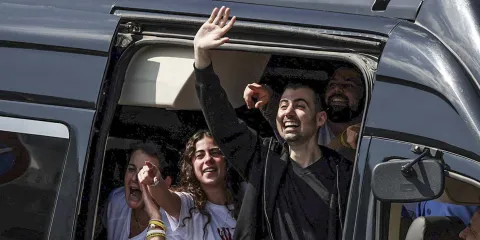 Hamás libera a los últimos 20 rehenes israelíes vivos; Israel concluye entrega de prisioneros palestinos