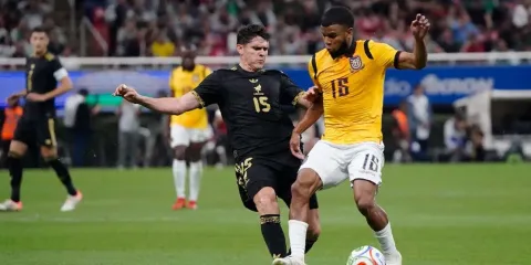 México se va abucheado tras empatar 1-1 con Ecuador