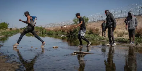 Multa de 5 mil dólares para cruces ilegales a Estados Unidos: nueva medida migratoria