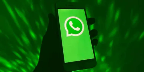 Revelan vulnerabilidad de WhatsApp en equipos Apple: Un ataque sin necesidad de clic