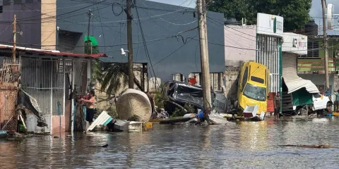 Sube a 66 la cifra de víctimas por tormentas en México