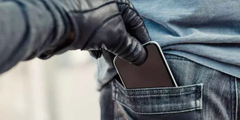 ¿Vale la pena contratar AppleCare+ para tu iPhone? Pros, contras y cuándo realmente conviene hacerlo